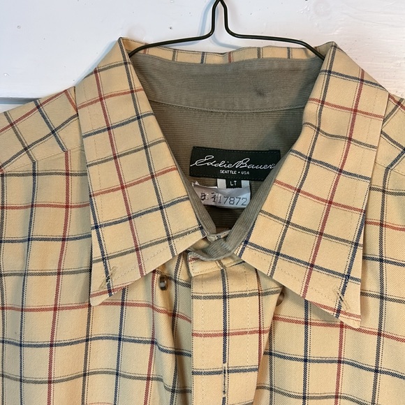 Eddie Bauer button down LT - Picture 2 of 3